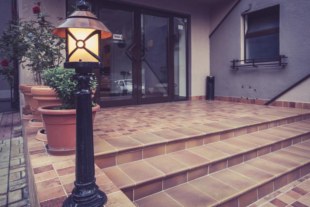 Hotel Citadella Bucharest Exterior photo