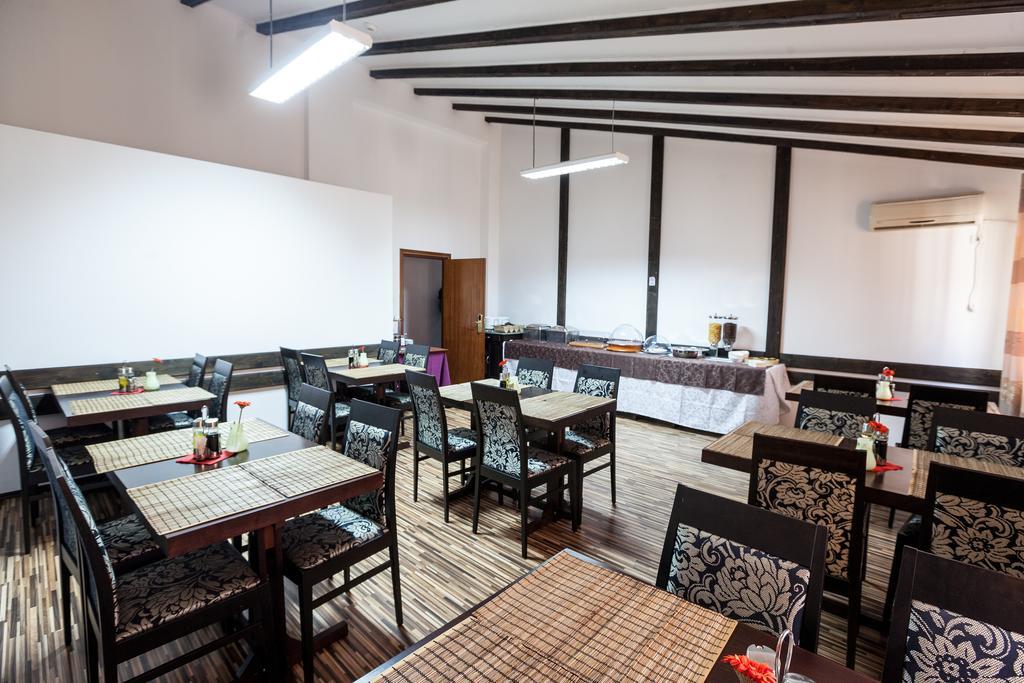 Hotel Citadella Bucharest Exterior photo