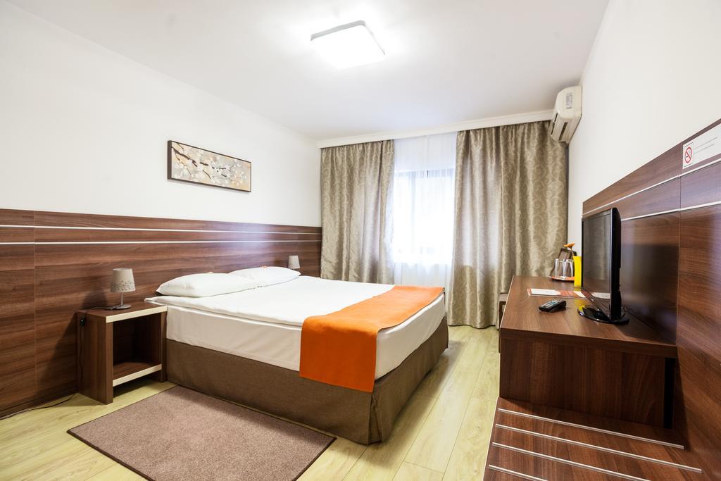 Hotel Citadella Bucharest Room photo