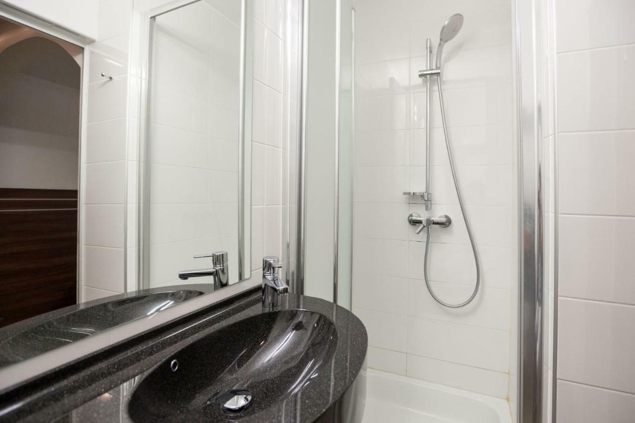 Hotel Citadella Bucharest Exterior photo